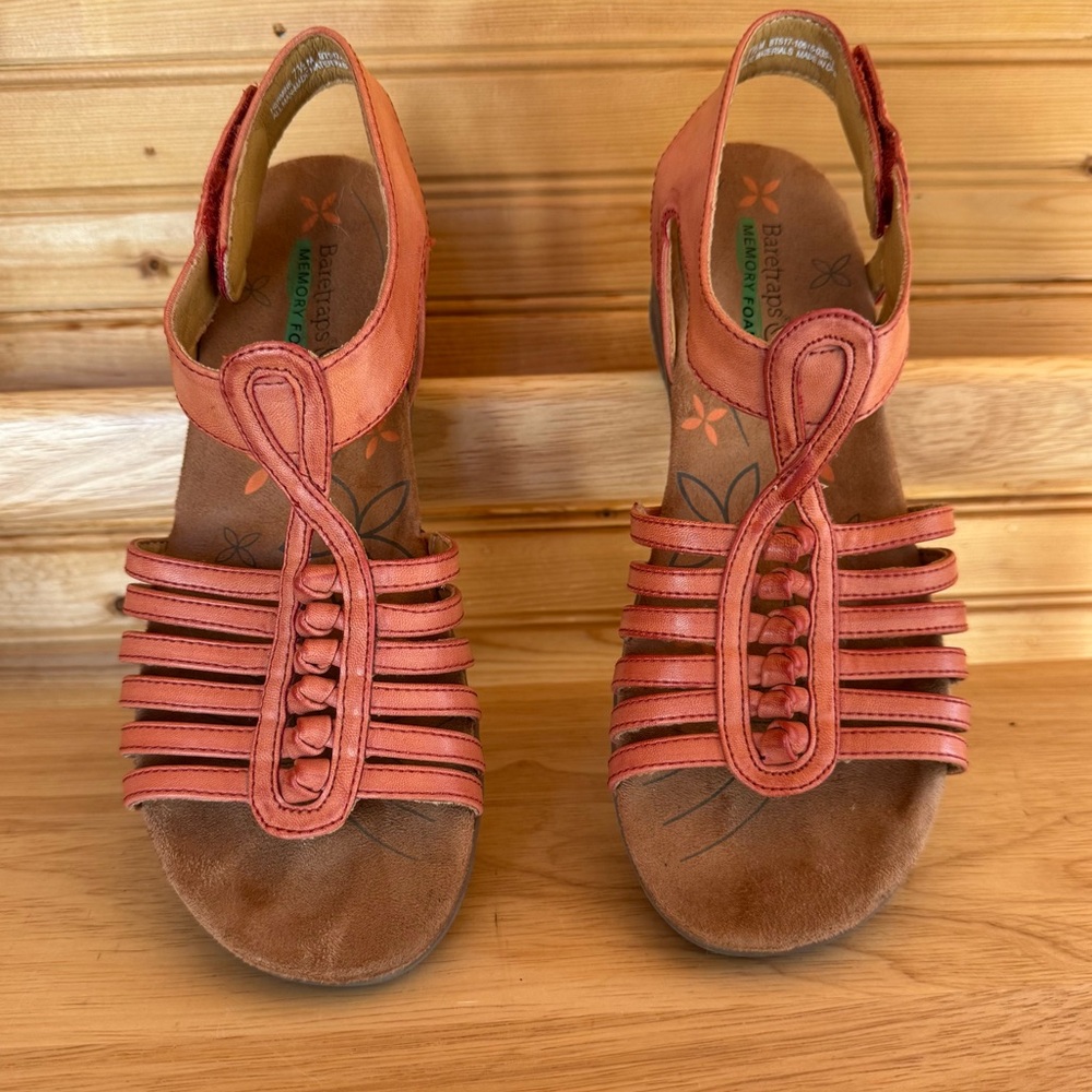 BareTraps Herminie Sandals Wedge Memory Foam Open Toe Red Rose Women's Size 7.5